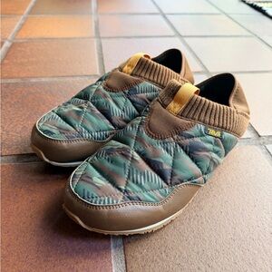 Teva Ember Brown & Green Quilted Slip-On Shoes